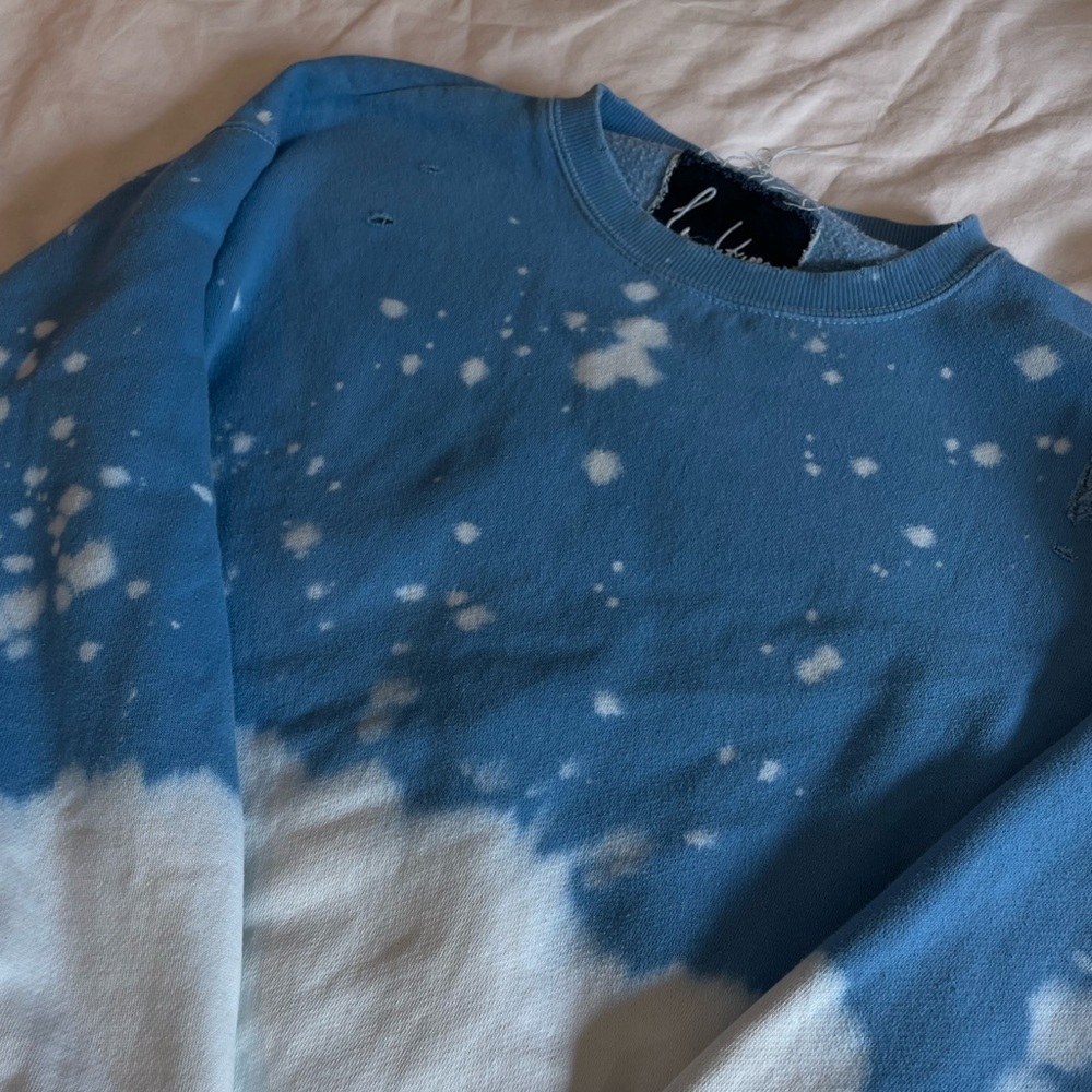 La Detresse crewneck